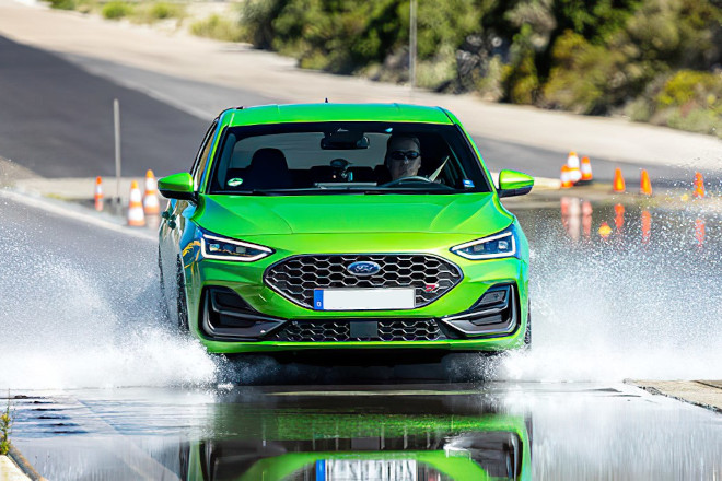 Test discipline: straight hydroplaning