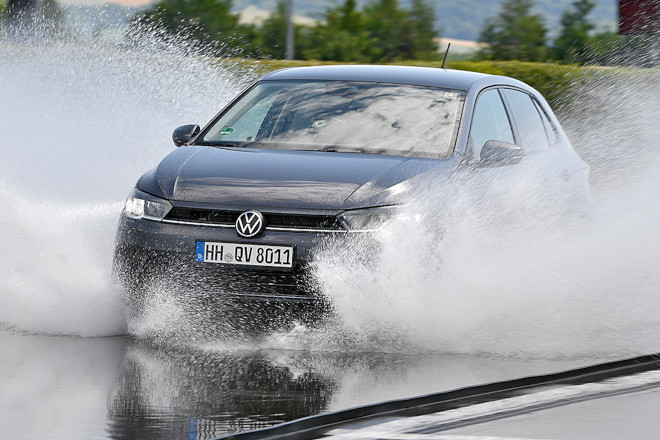 Test discipline: straight hydroplaning. 