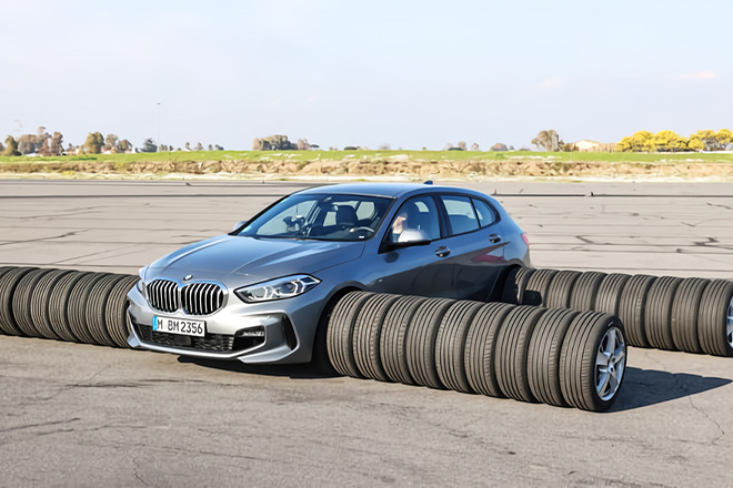 BMW 120i hatchback utilized for tire evaluation. &copy; autozeitung